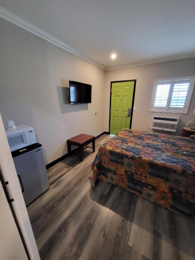 Stadium Inn&spas *