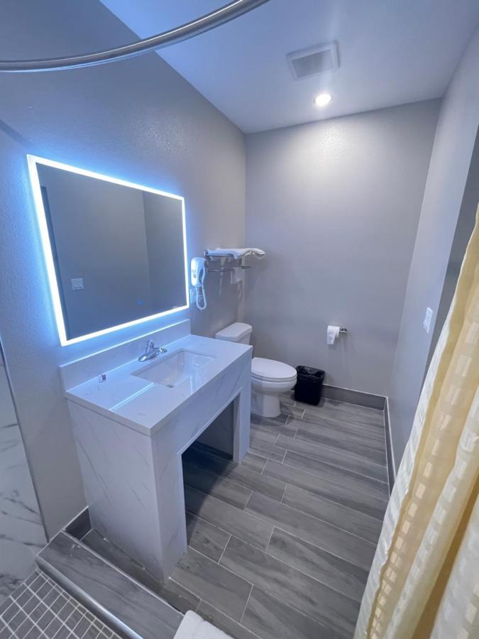Stadium Inn&spas *