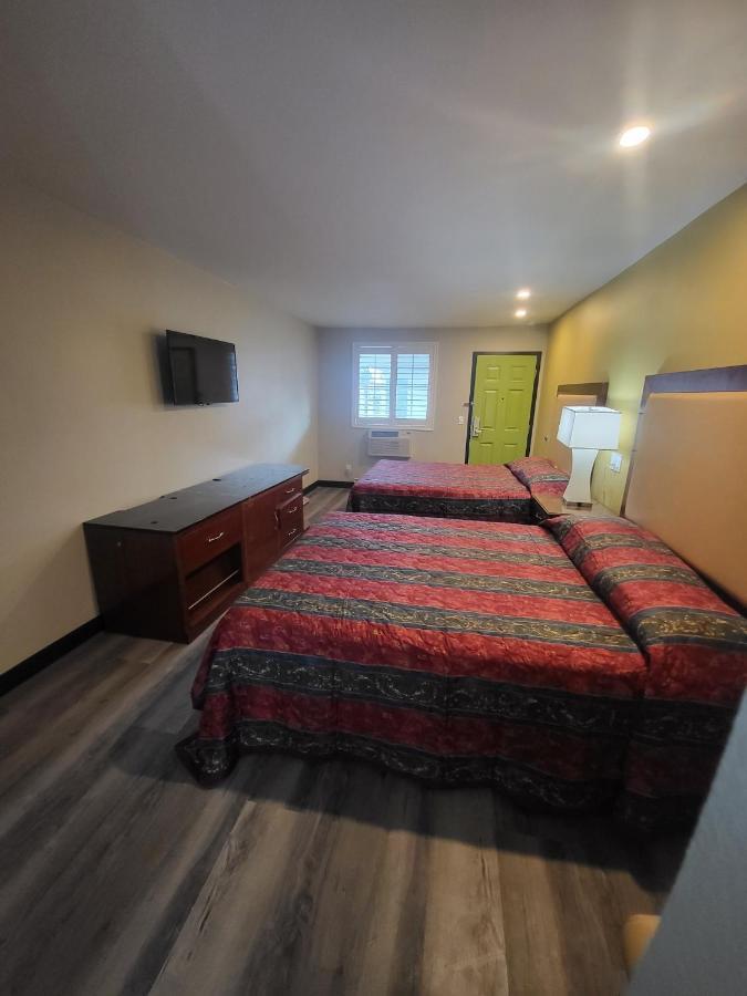 Stadium Inn&spas *