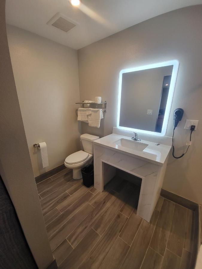 Stadium Inn&spas *