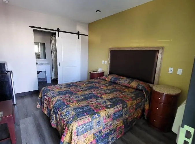 Stadium Inn & Spas